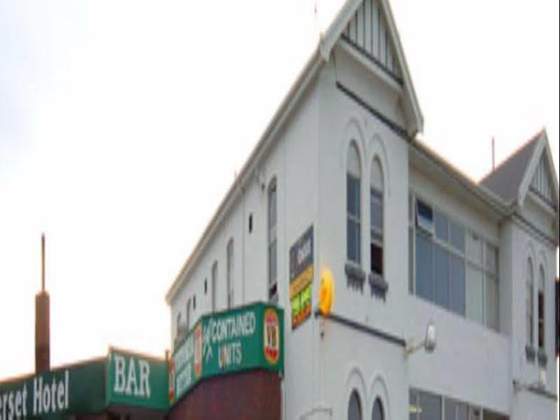 Somerset Hotel Exterior foto